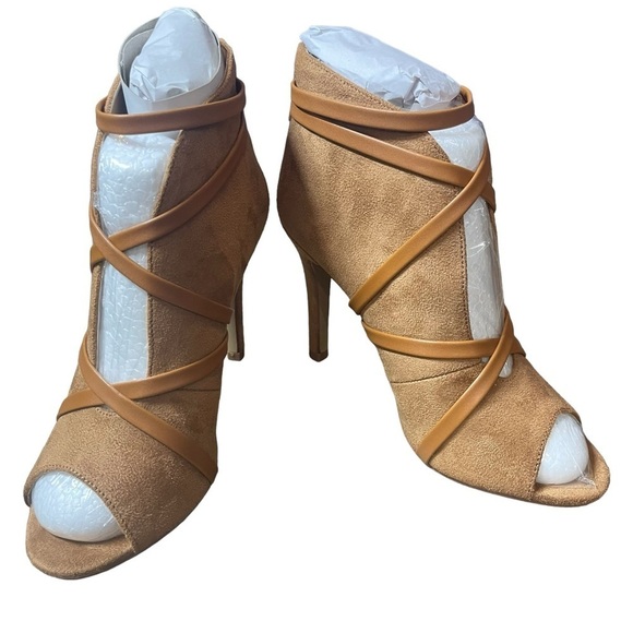 Journee Collection Cognac Brown Samara Heels Size 6 - Picture 5 of 10